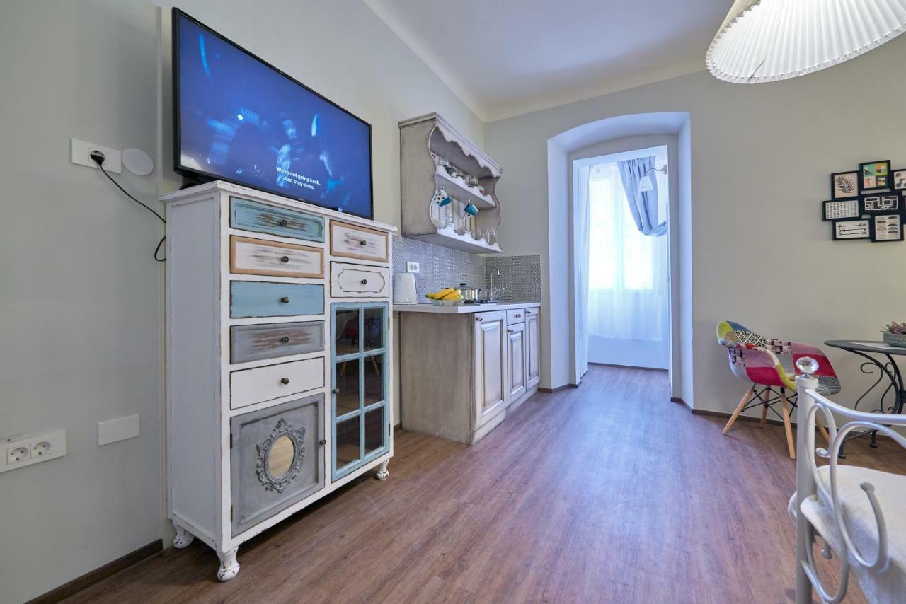 Old Romanitic 1 With Free Private Parking Appartement *