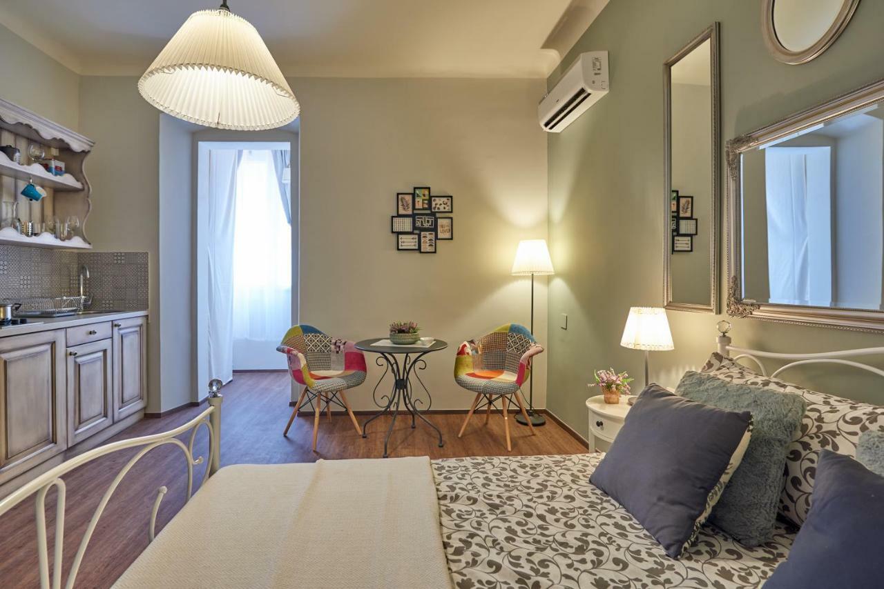 Old Romanitic 1 With Free Private Parking